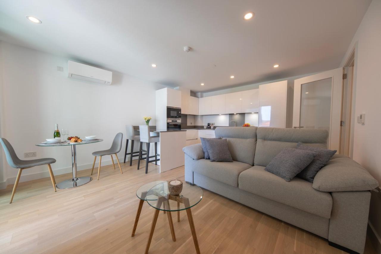 Brand New Luxury 1 Bed 2 Bath Apartment - Spa & Pool ジブラルタル エクステリア 写真