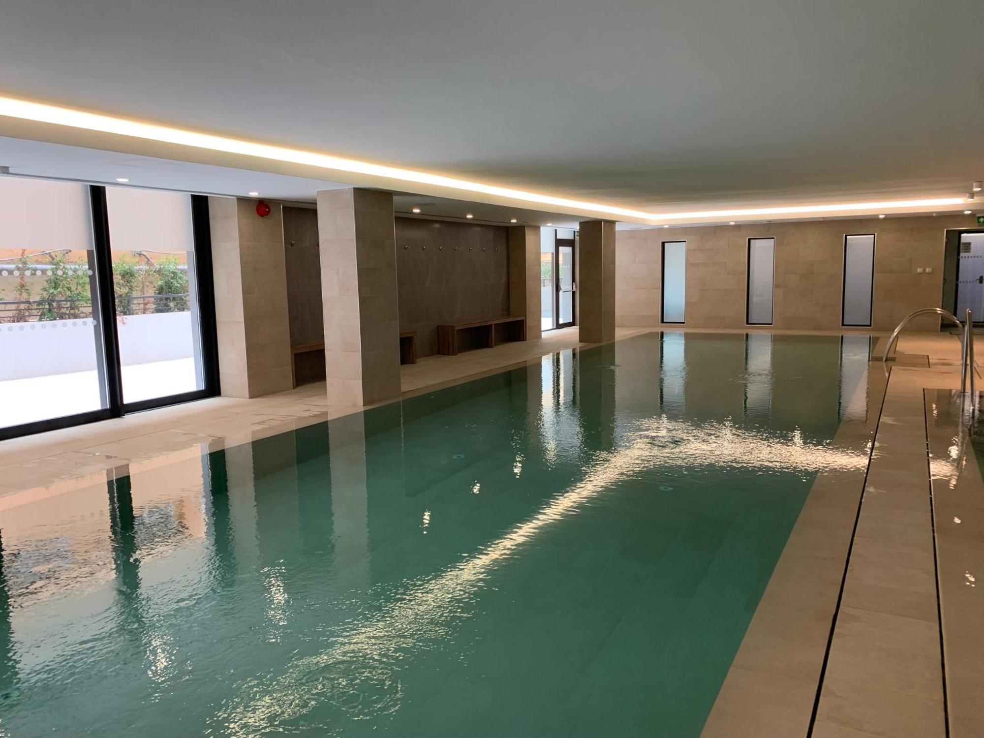 Brand New Luxury 1 Bed 2 Bath Apartment - Spa & Pool ジブラルタル エクステリア 写真