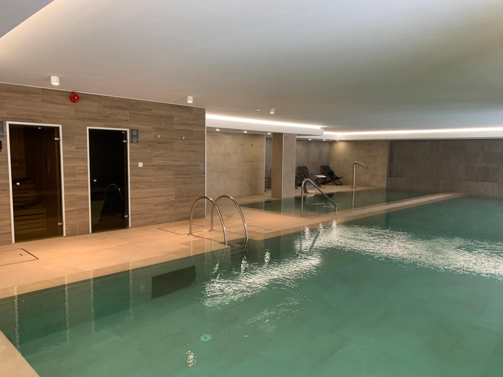 Brand New Luxury 1 Bed 2 Bath Apartment - Spa & Pool ジブラルタル エクステリア 写真